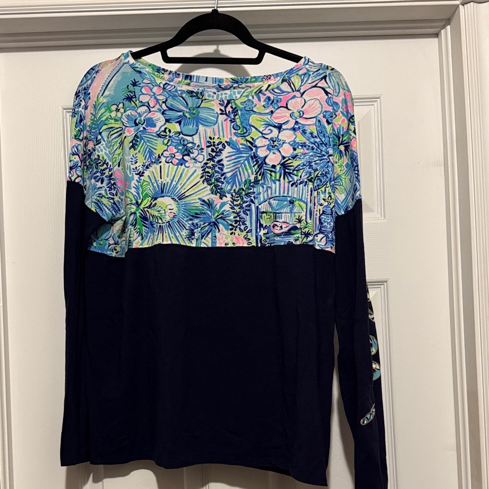 Lilly Pulitzer Finn long sleeve top size medium